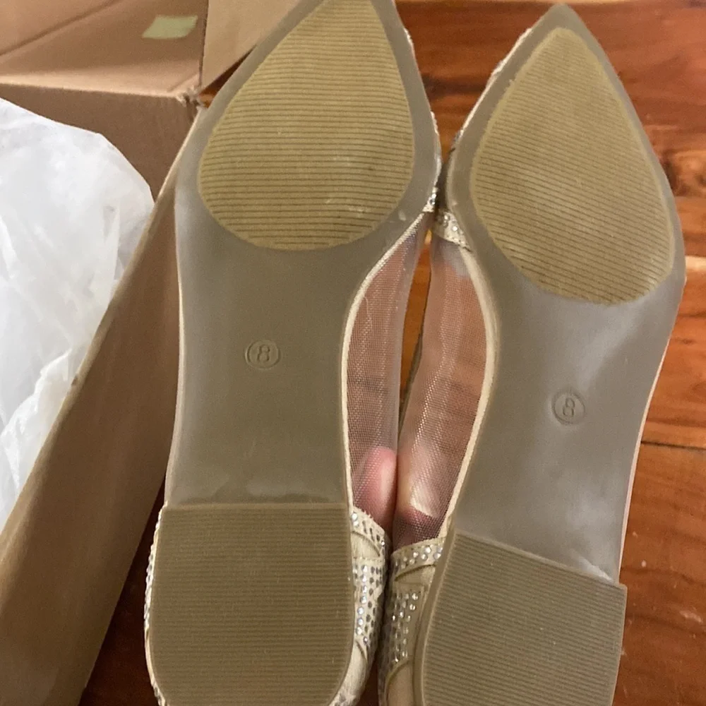 JOURNEE Collection Batavia Flat - Size 8 - Picture 3 of 5
